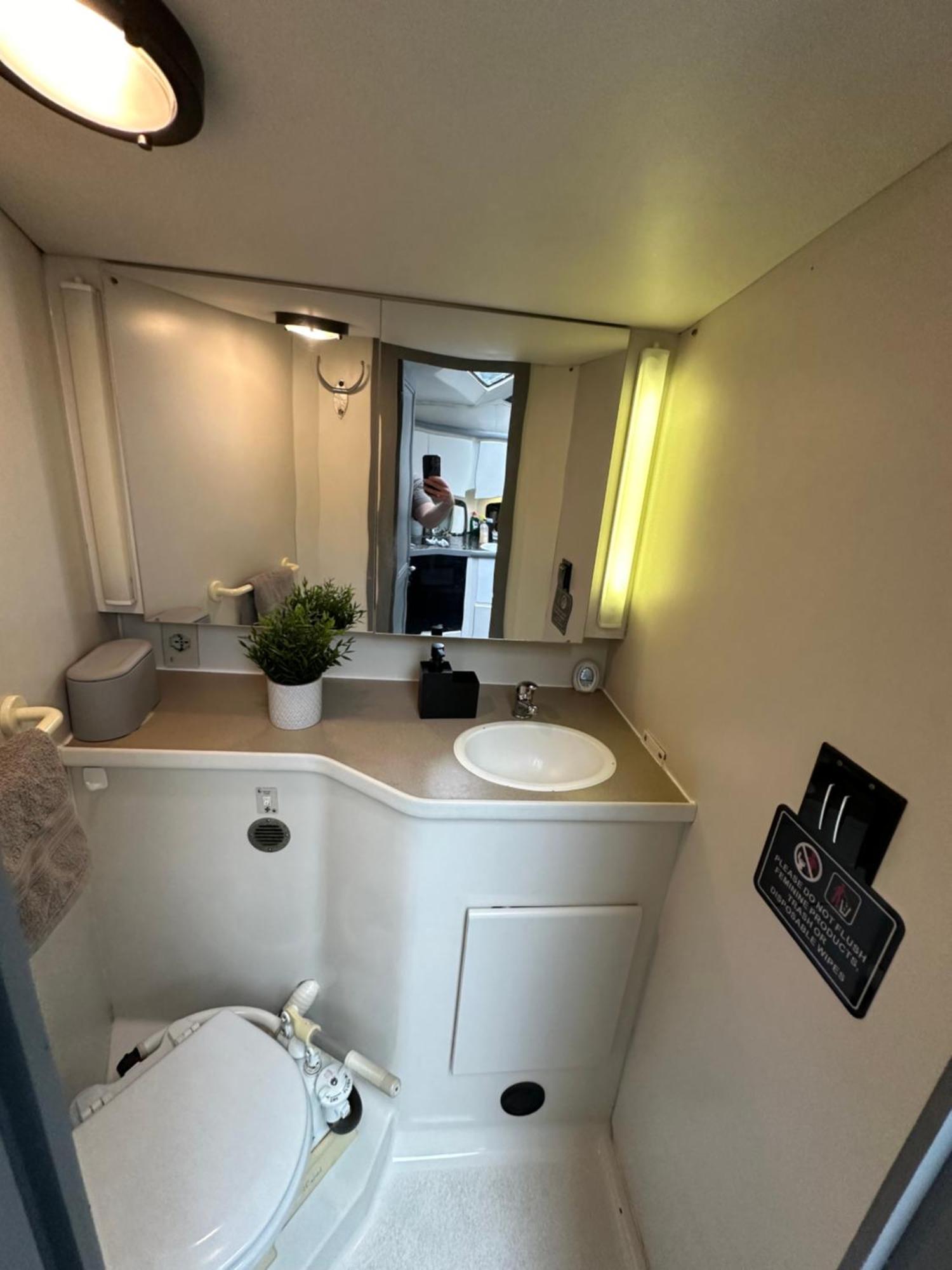 Yacht "X" - 44 Foot Modern Yacht On 5 Star Ocean Village Marina - Minutes Away From City Centre And Cruise Terminals, Free Parking ,Spa Package Available! Southampton Zewnętrze zdjęcie