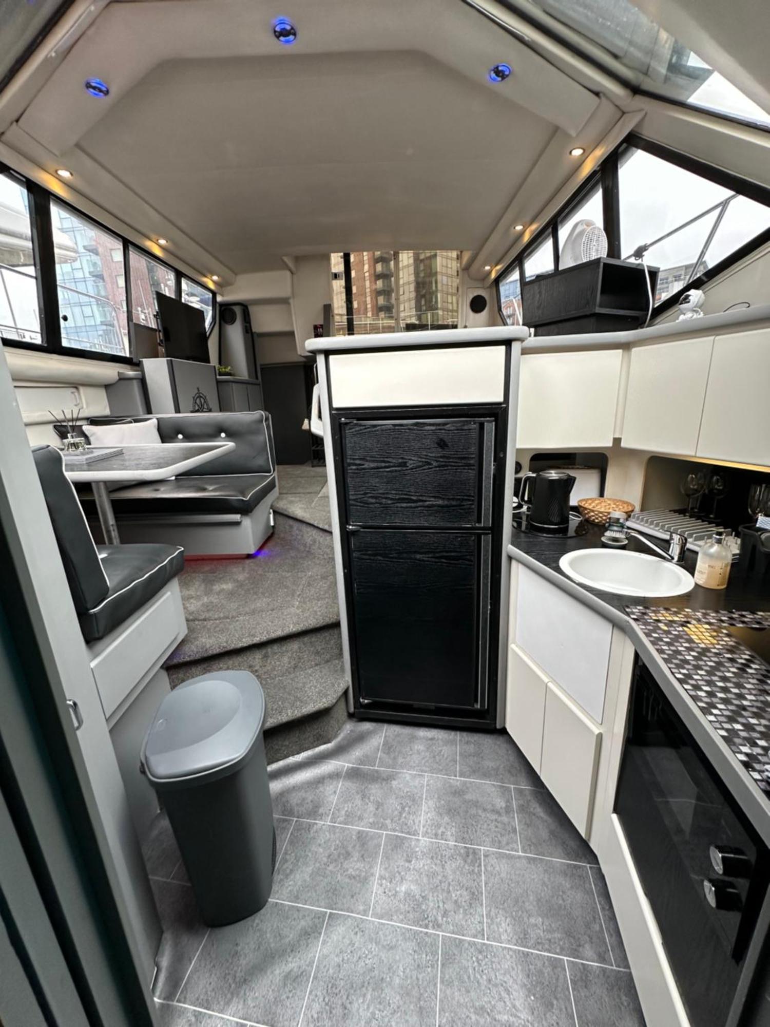 Yacht "X" - 44 Foot Modern Yacht On 5 Star Ocean Village Marina - Minutes Away From City Centre And Cruise Terminals, Free Parking ,Spa Package Available! Southampton Zewnętrze zdjęcie