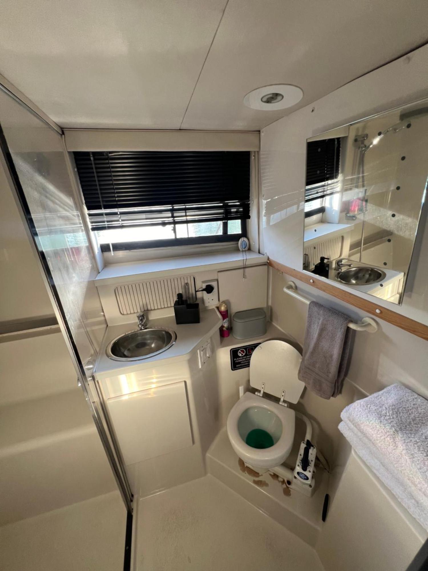 Yacht "X" - 44 Foot Modern Yacht On 5 Star Ocean Village Marina - Minutes Away From City Centre And Cruise Terminals, Free Parking ,Spa Package Available! Southampton Zewnętrze zdjęcie
